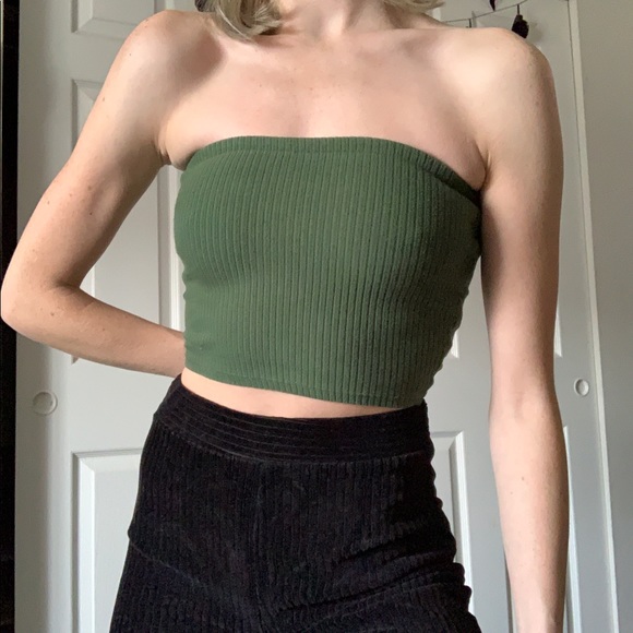 sold UO / ribbed tube top - Picture 2 of 4